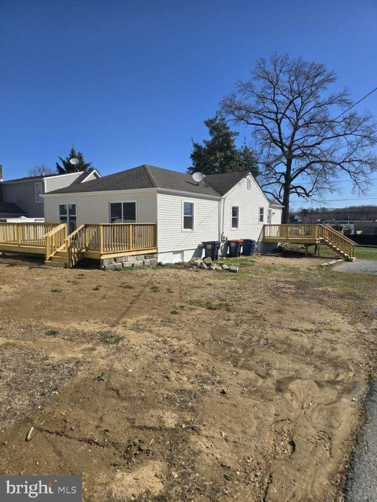 Currently Displayed Property Photo