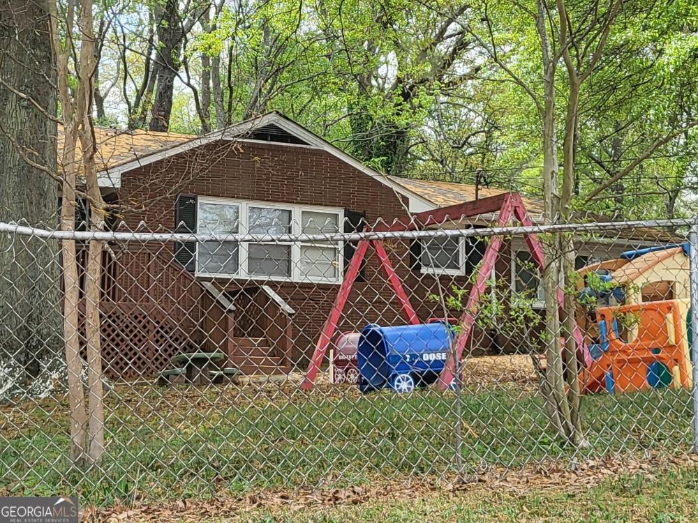 Currently Displayed Property Photo