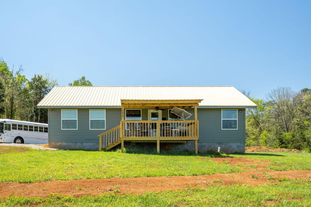 Currently Displayed Property Photo