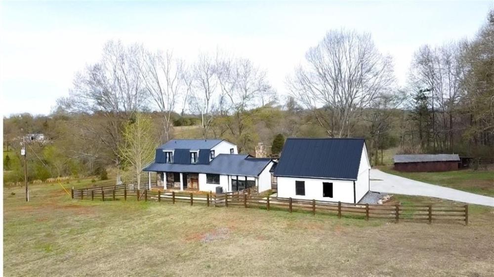 Currently Displayed Property Photo