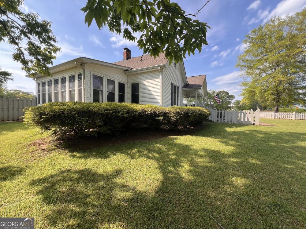 Currently Displayed Property Photo