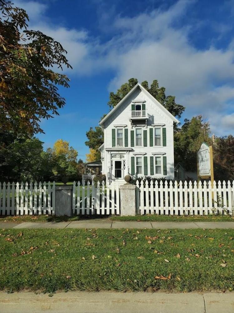 Currently Displayed Property Photo