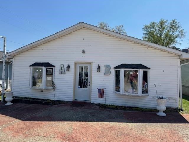 Currently Displayed Property Photo