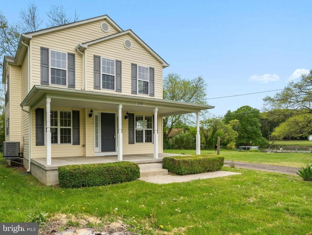 Currently Displayed Property Photo