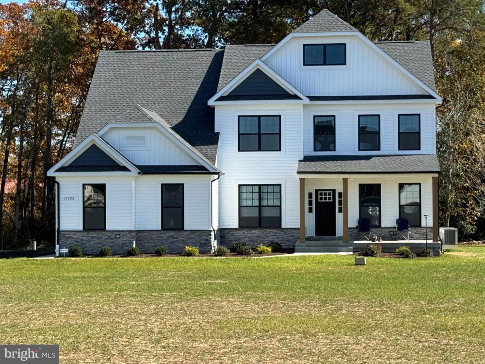 Currently Displayed Property Photo