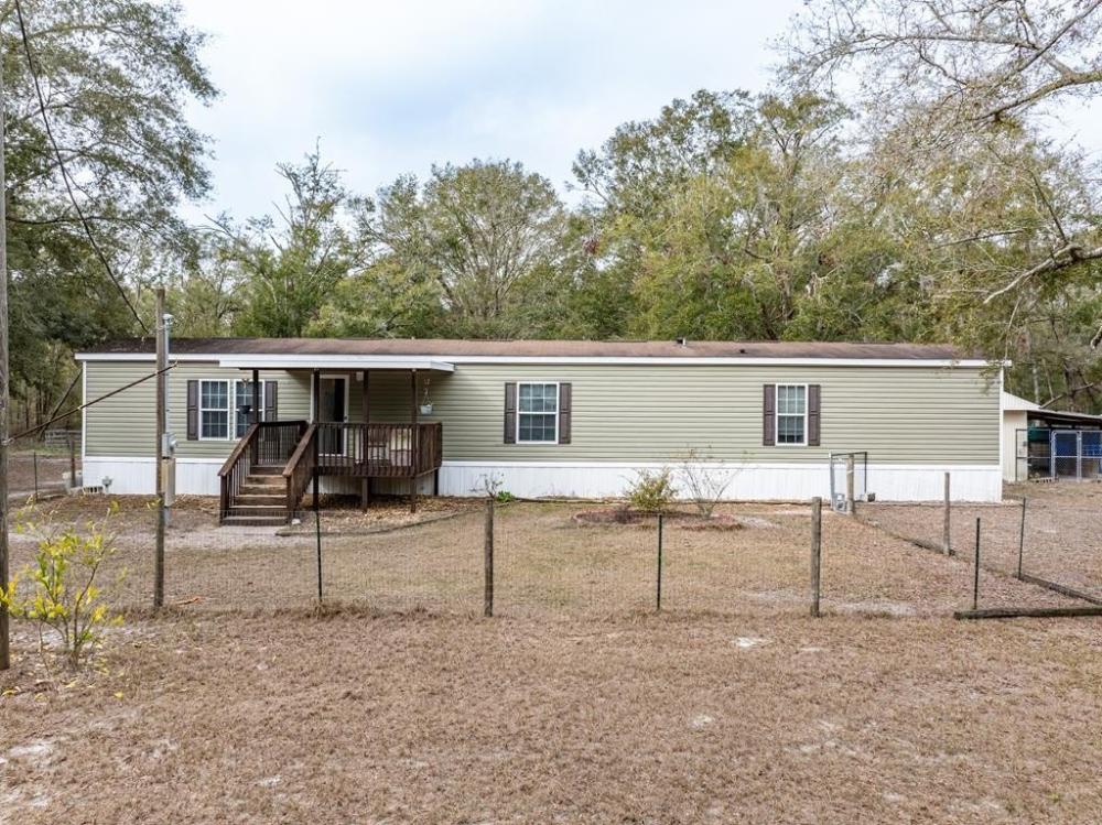 Currently Displayed Property Photo