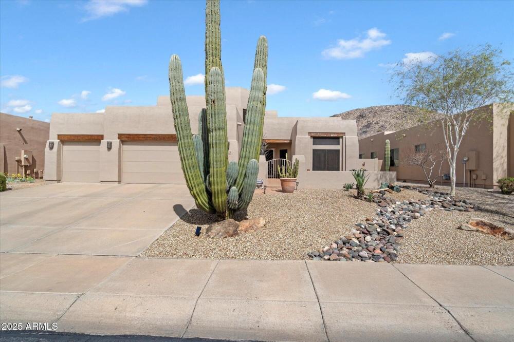 Currently Displayed Property Photo