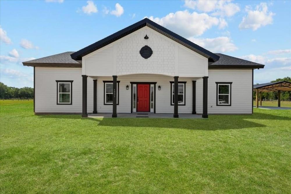 Currently Displayed Property Photo