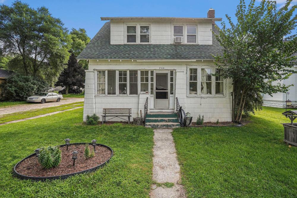 Currently Displayed Property Photo