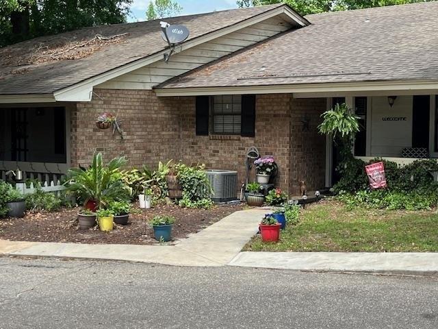 Currently Displayed Property Photo
