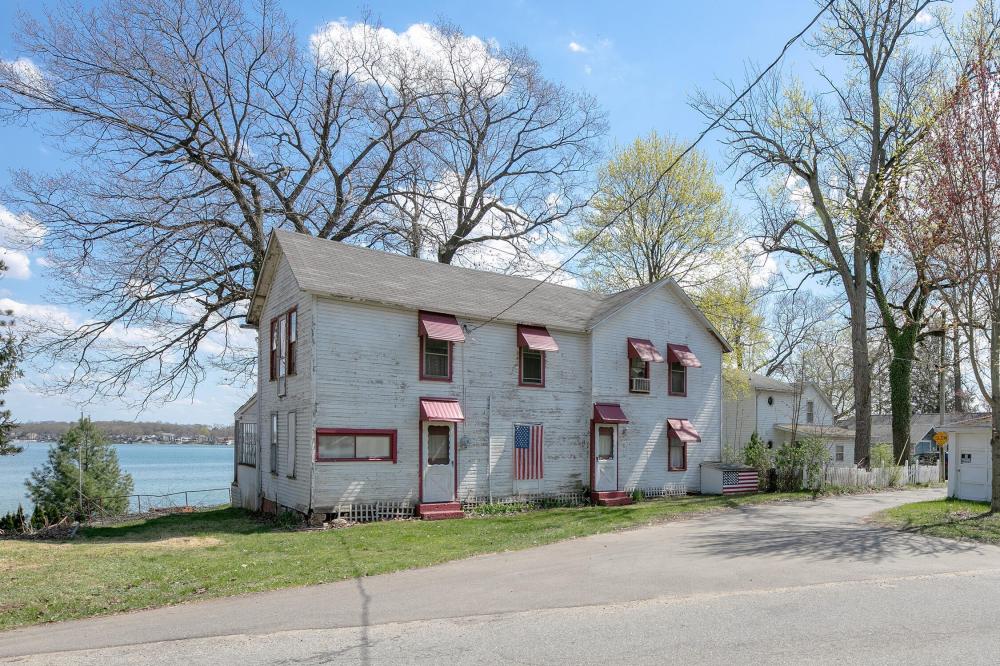 Currently Displayed Property Photo