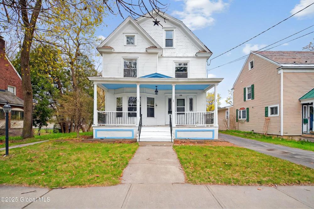 Currently Displayed Property Photo