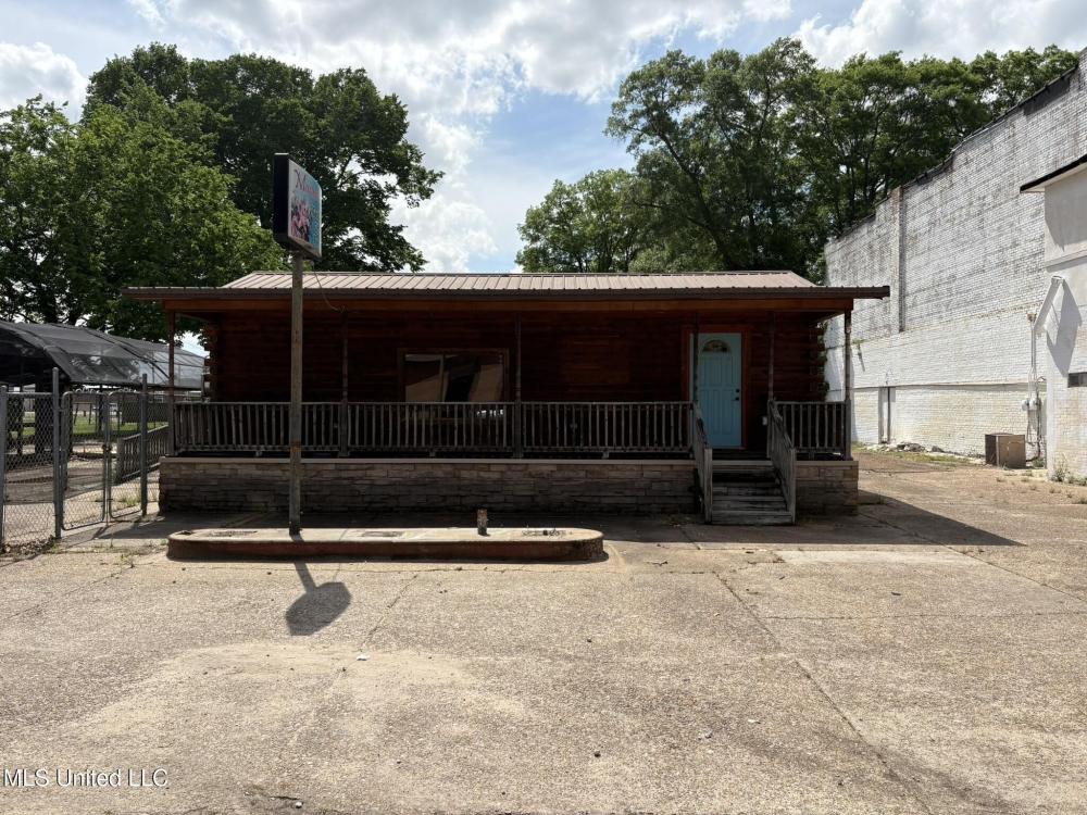 Currently Displayed Property Photo