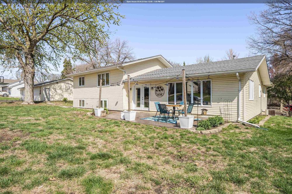 Currently Displayed Property Photo