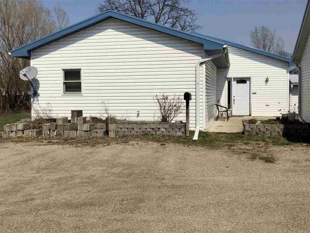 Currently Displayed Property Photo