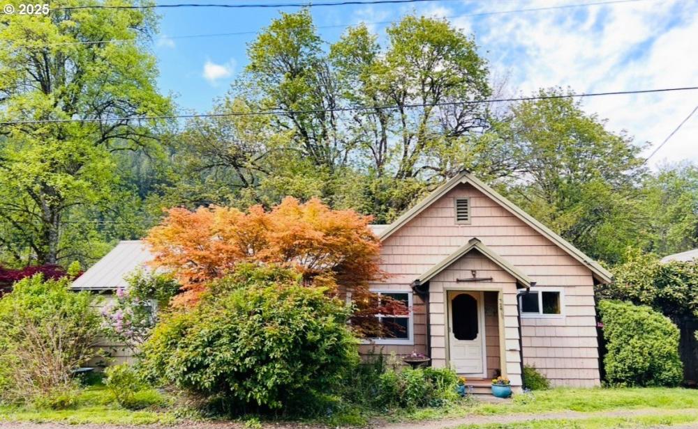 Currently Displayed Property Photo