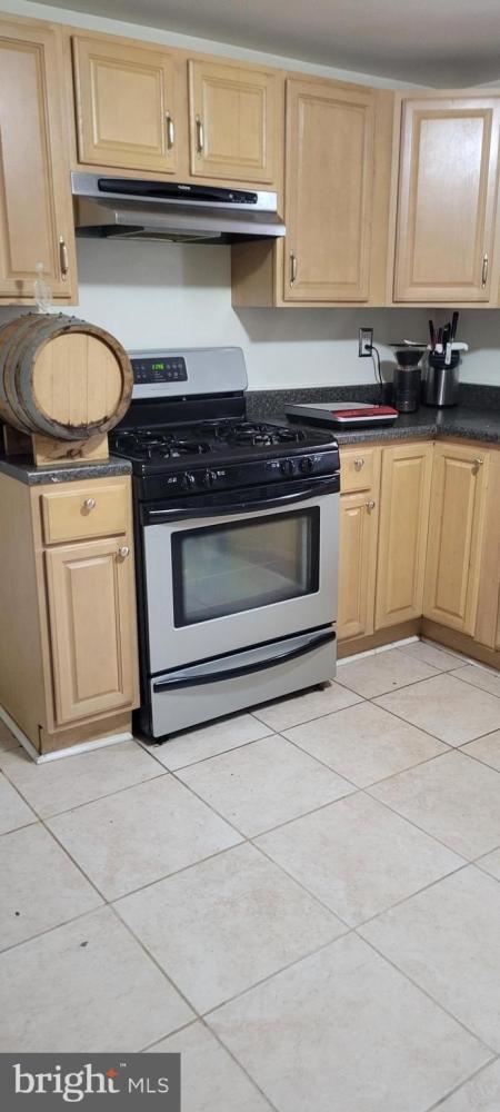 Currently Displayed Property Photo
