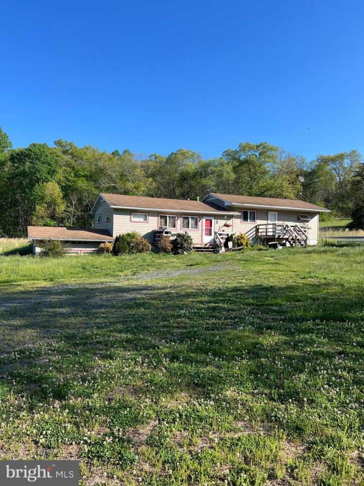 Currently Displayed Property Photo