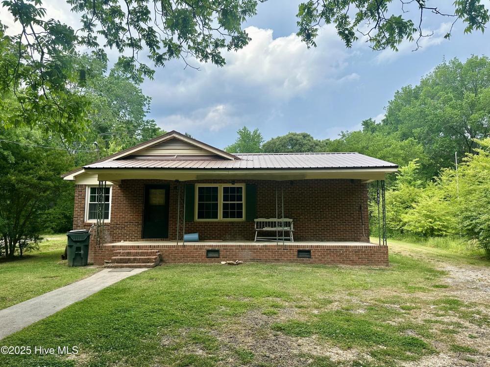 Currently Displayed Property Photo