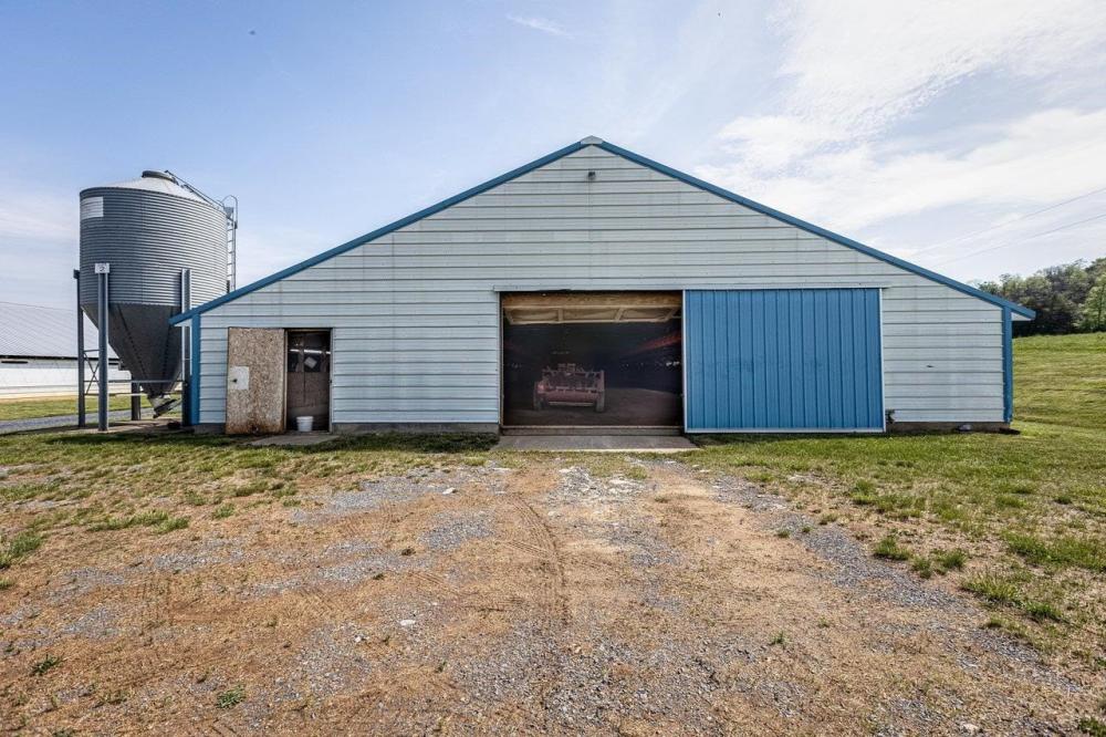 Currently Displayed Property Photo