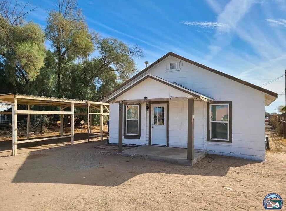 Currently Displayed Property Photo