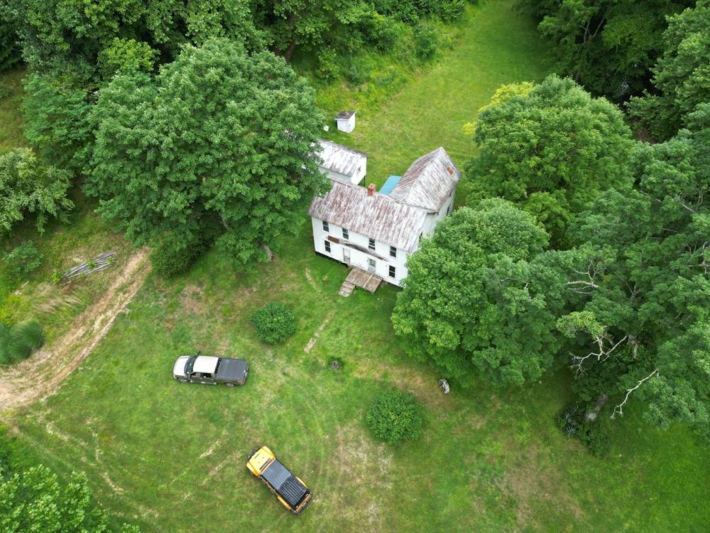 Currently Displayed Property Photo