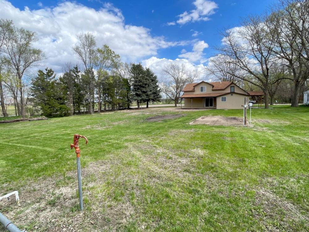 Currently Displayed Property Photo