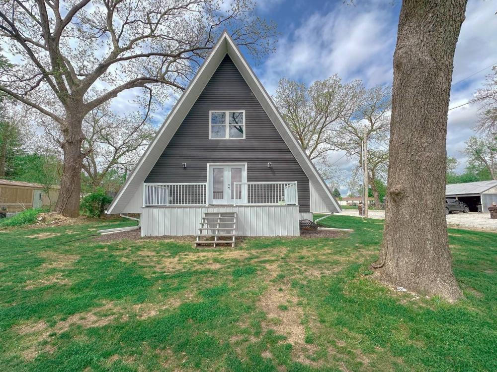 Currently Displayed Property Photo