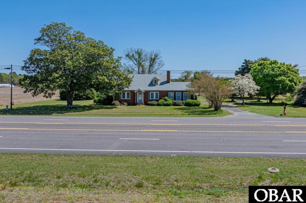 Currently Displayed Property Photo