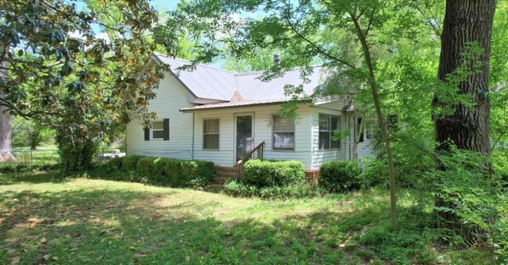 Currently Displayed Property Photo