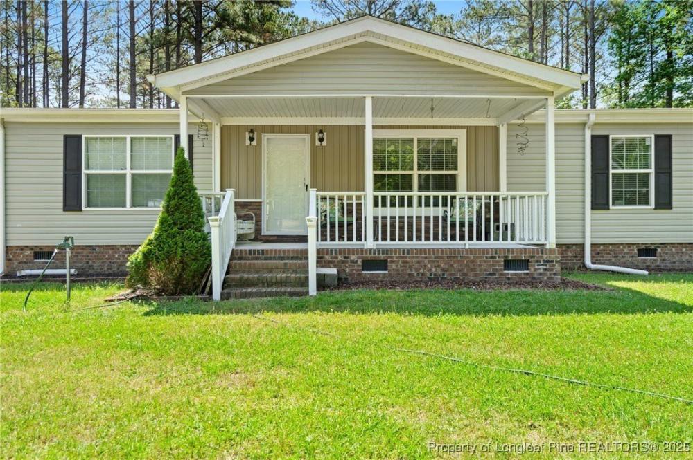 Currently Displayed Property Photo