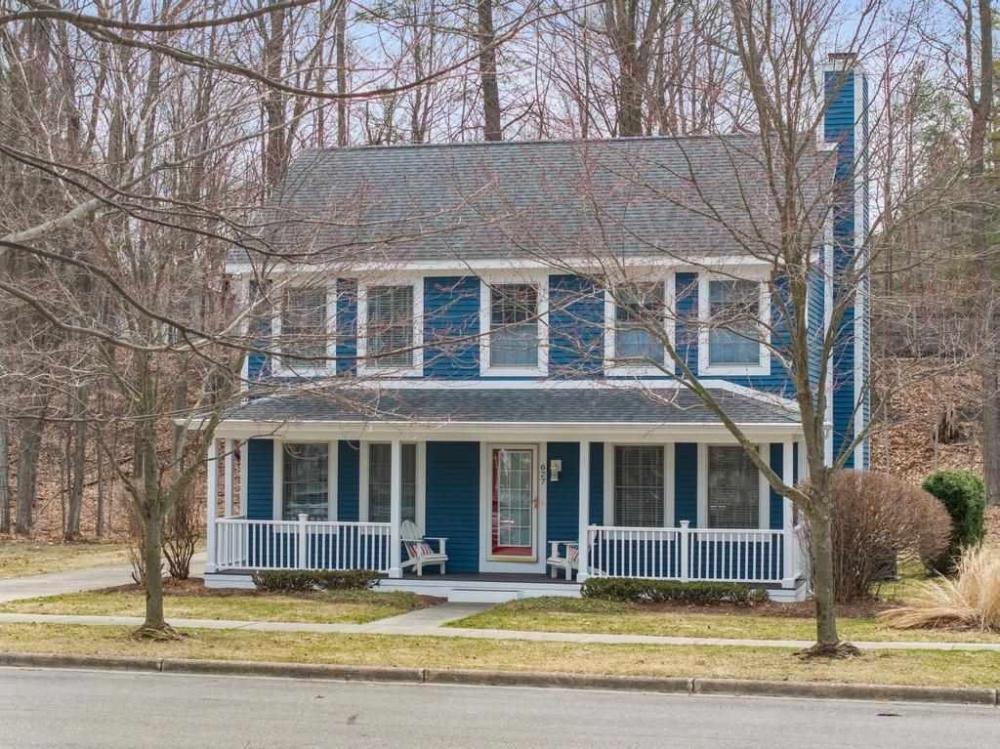 Currently Displayed Property Photo