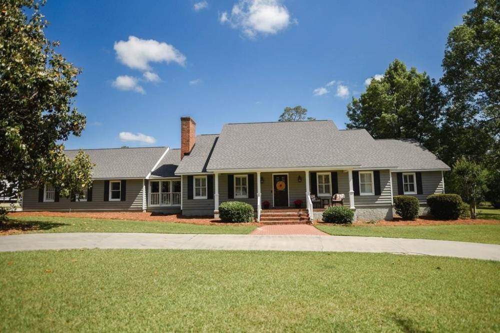 Currently Displayed Property Photo