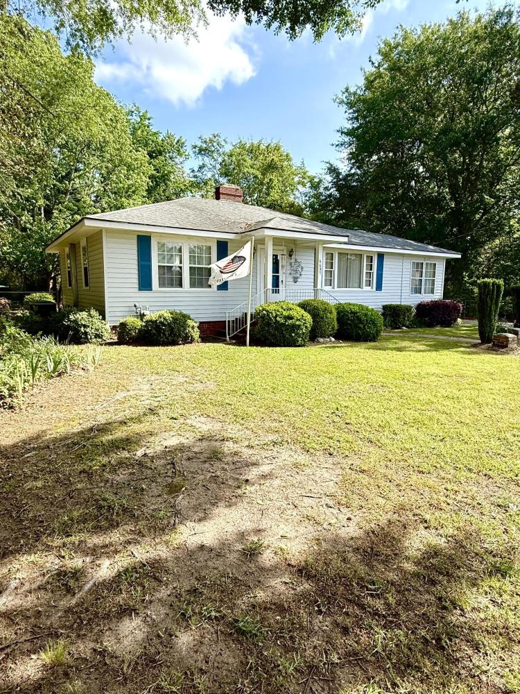 Currently Displayed Property Photo