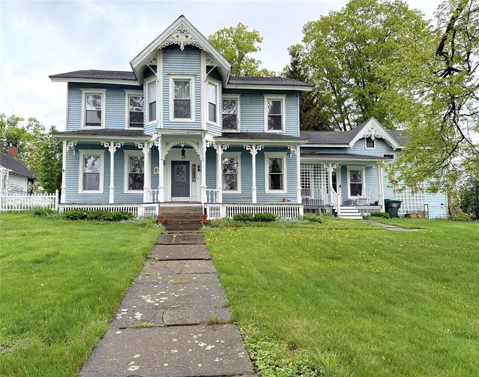 Currently Displayed Property Photo