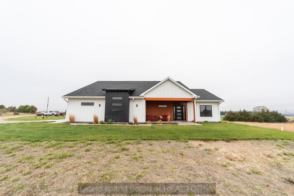 Currently Displayed Property Photo