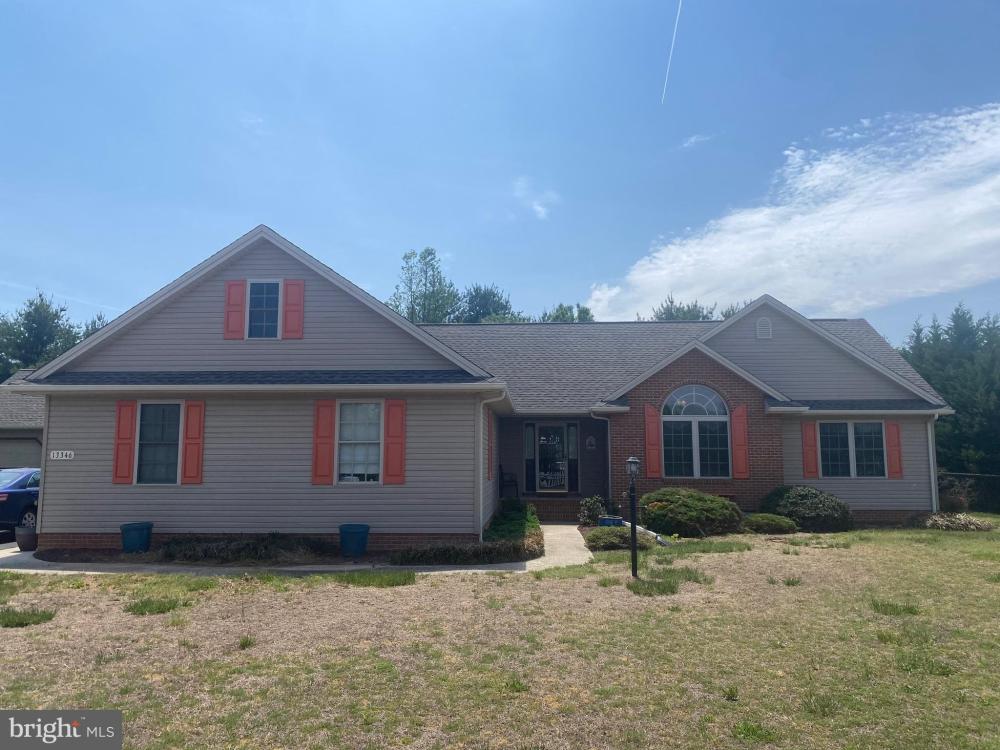 Currently Displayed Property Photo