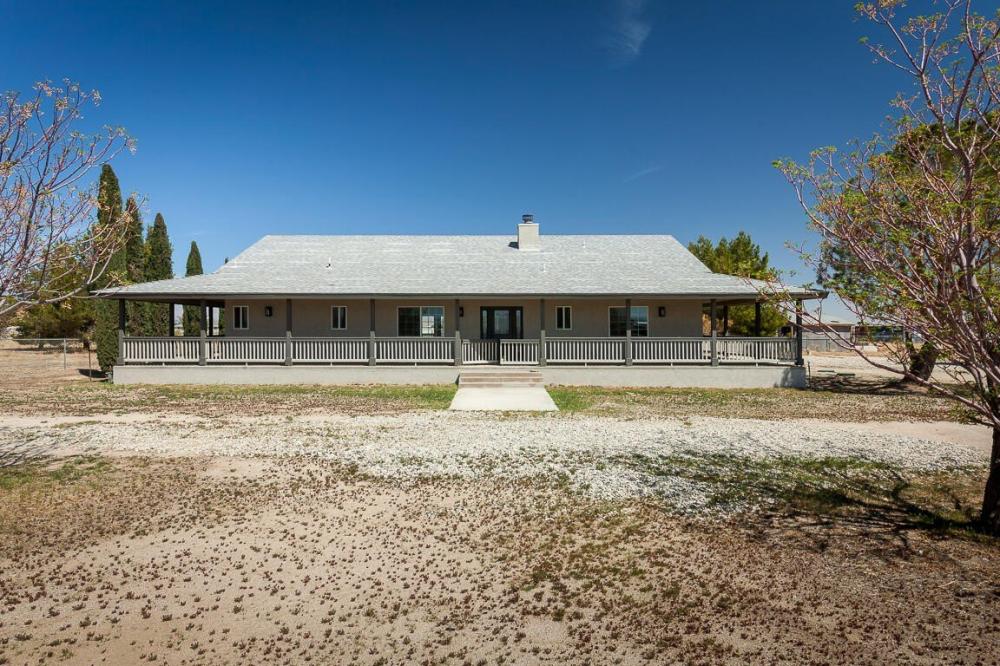 Currently Displayed Property Photo