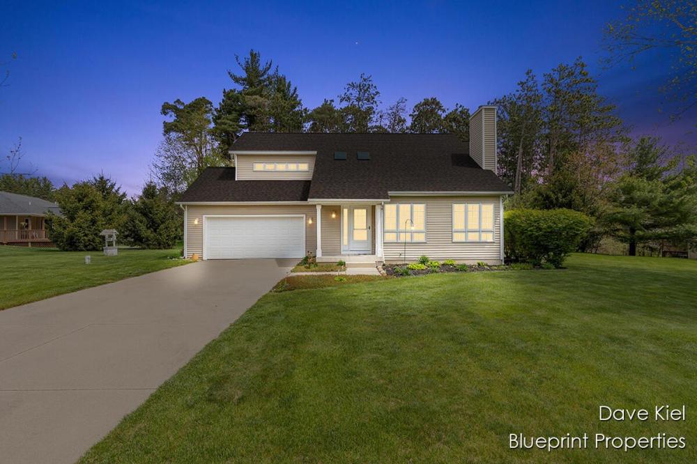 Currently Displayed Property Photo