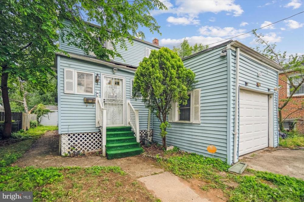 Currently Displayed Property Photo