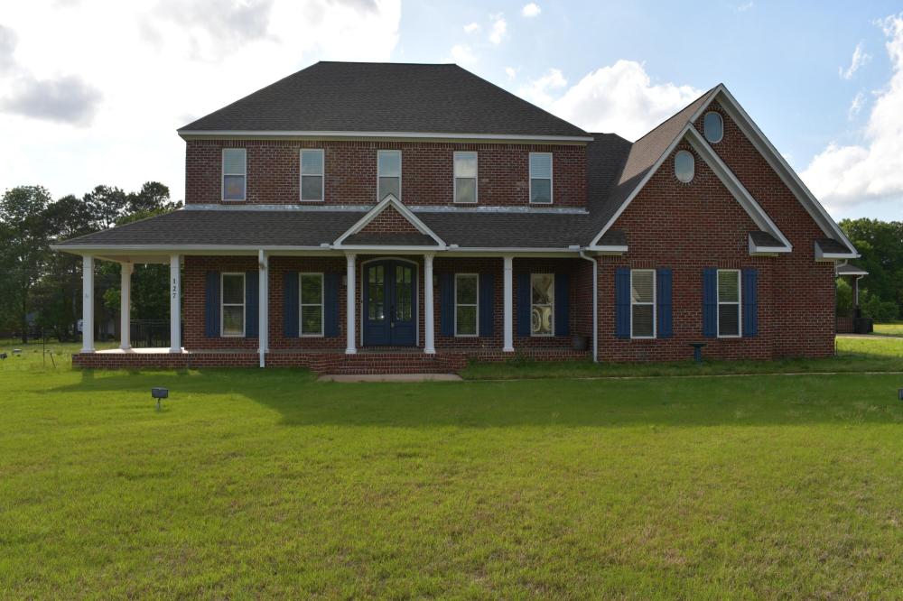 Currently Displayed Property Photo
