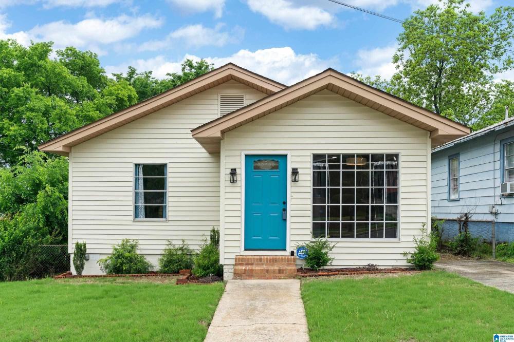 Currently Displayed Property Photo