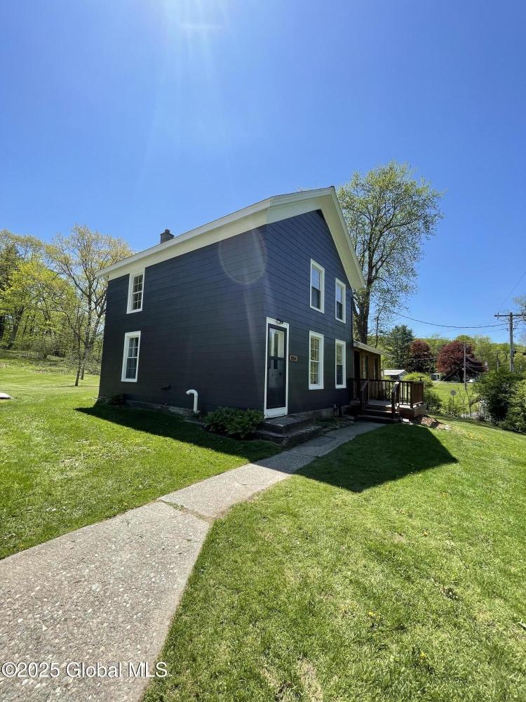 Currently Displayed Property Photo