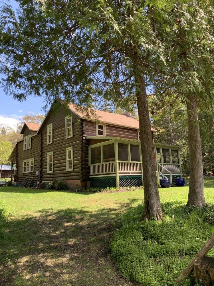 Currently Displayed Property Photo