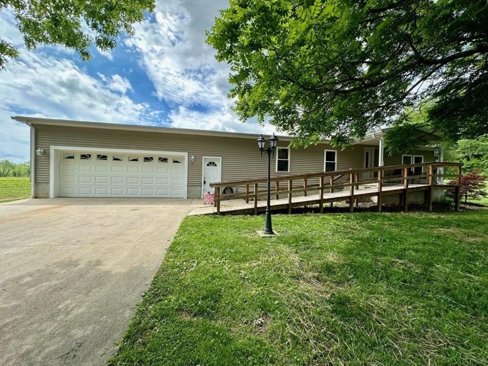 Currently Displayed Property Photo