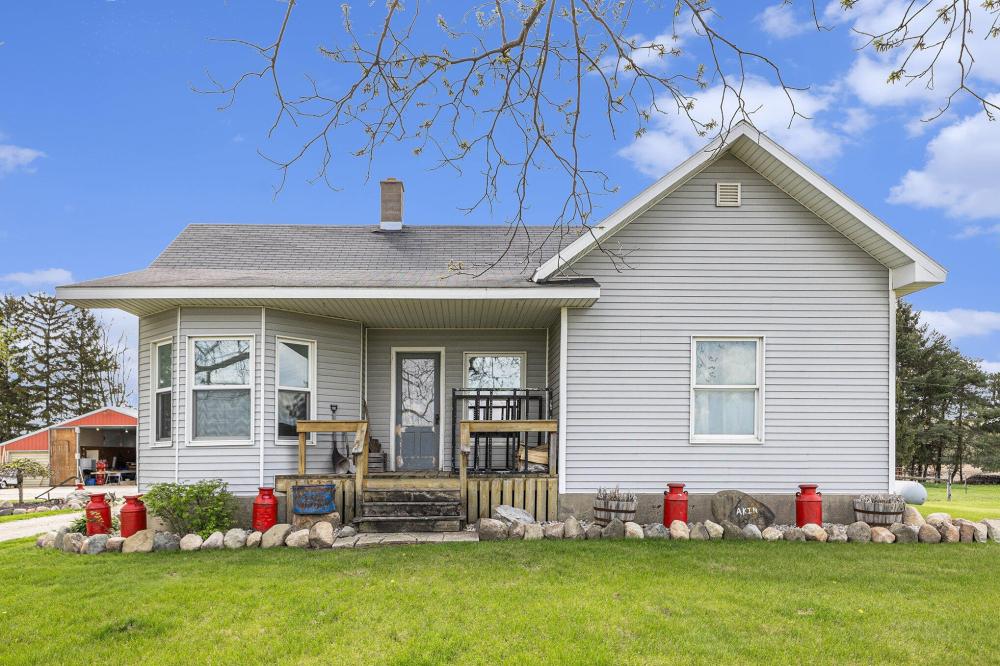 Currently Displayed Property Photo
