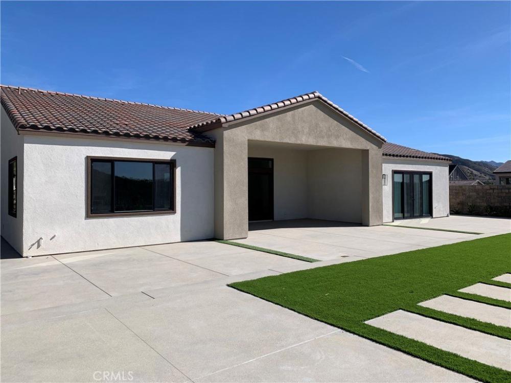 Currently Displayed Property Photo