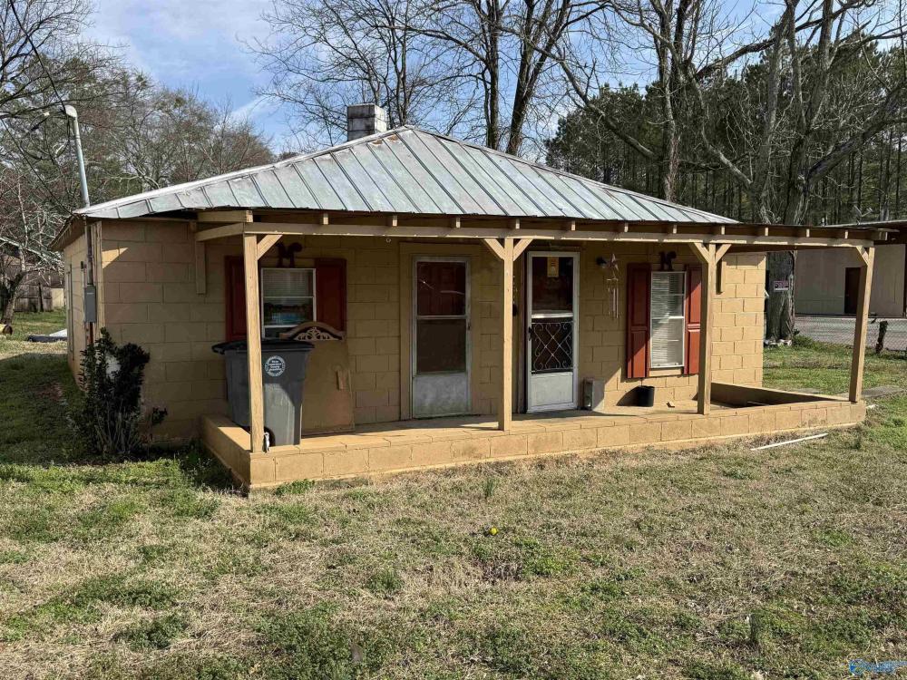 Currently Displayed Property Photo
