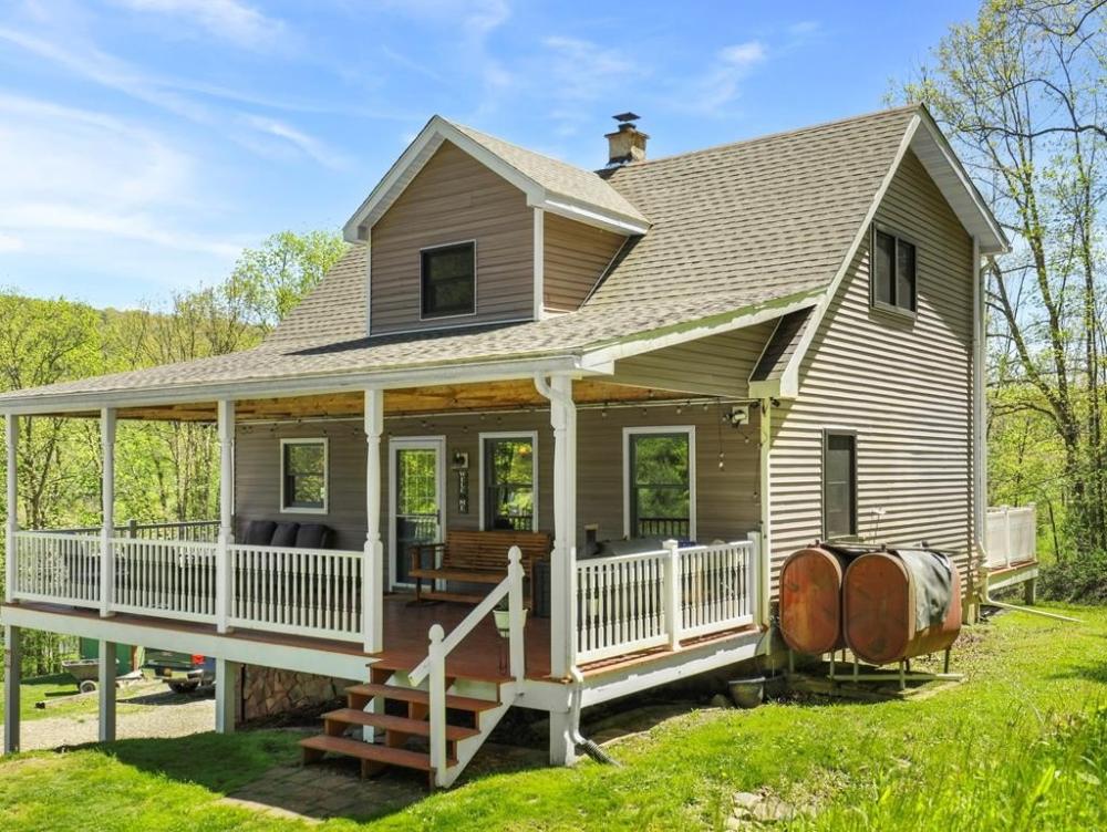 Currently Displayed Property Photo