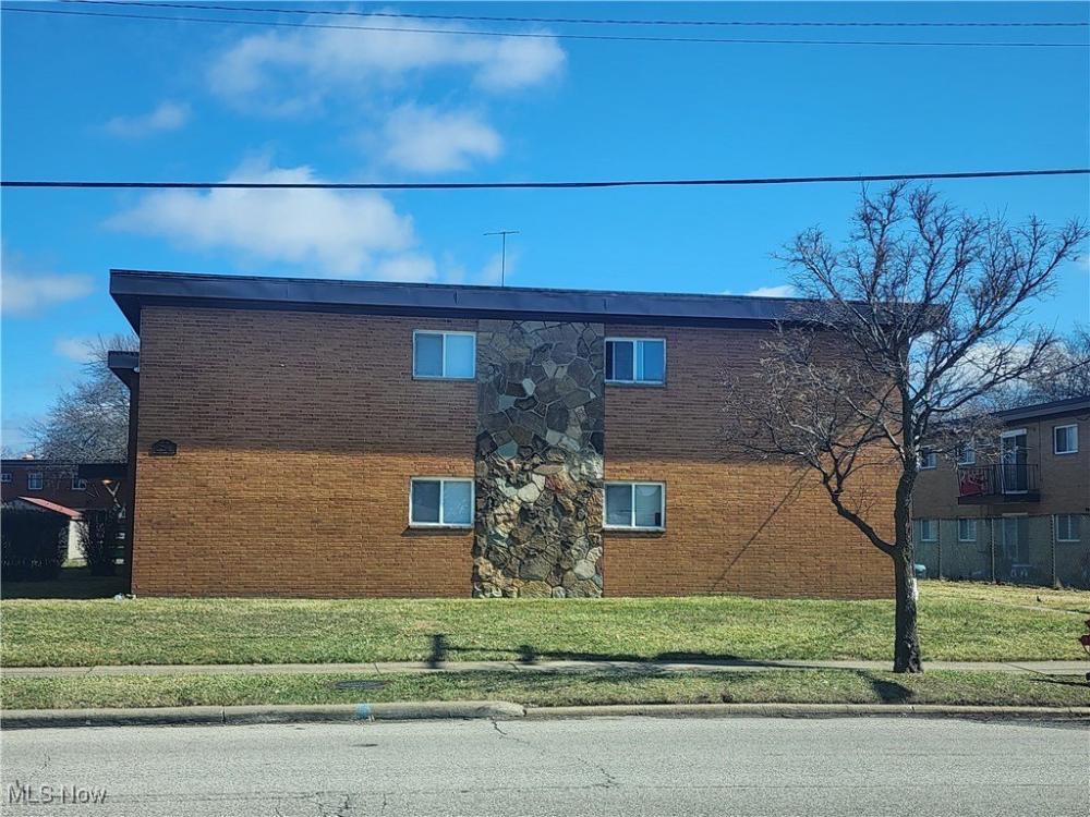 Currently Displayed Property Photo